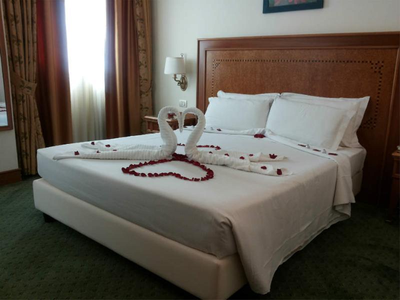 Sunrise Hotel Rome Bagian luar foto