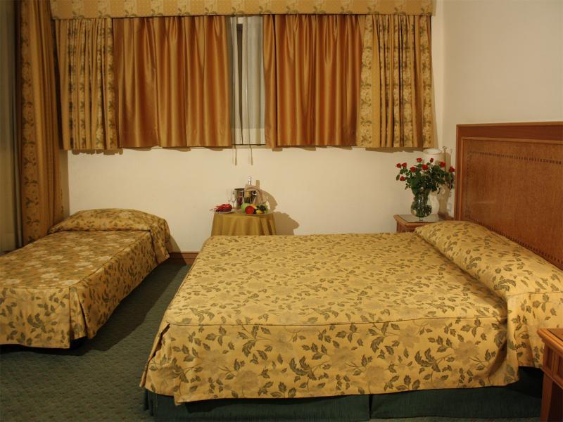 Sunrise Hotel Rome Bagian luar foto