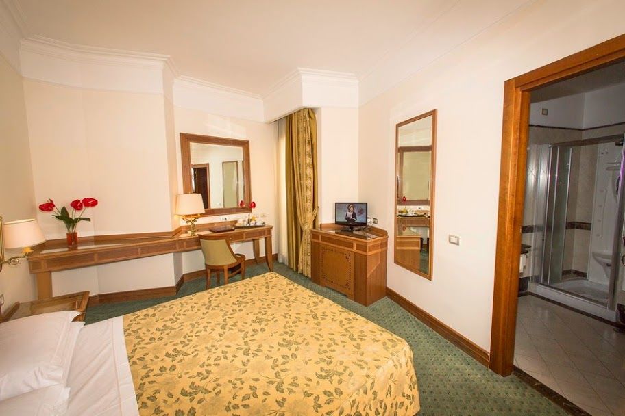 Sunrise Hotel Rome Bagian luar foto