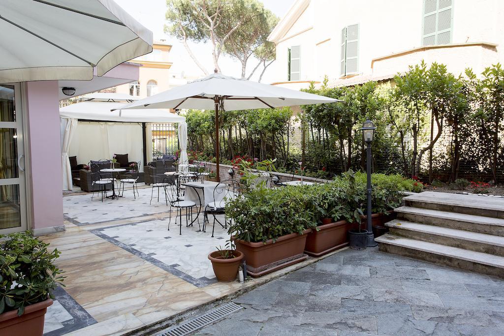 Sunrise Hotel Rome Bagian luar foto