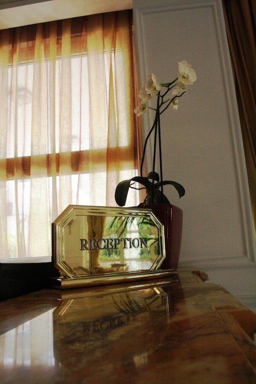 Sunrise Hotel Rome Bagian luar foto