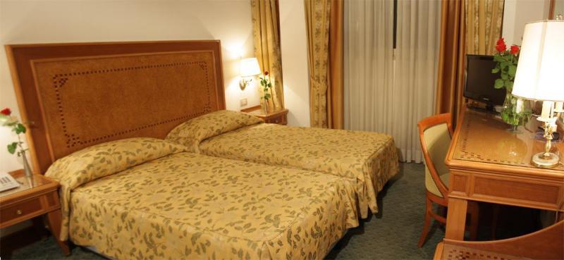 Sunrise Hotel Rome Bagian luar foto